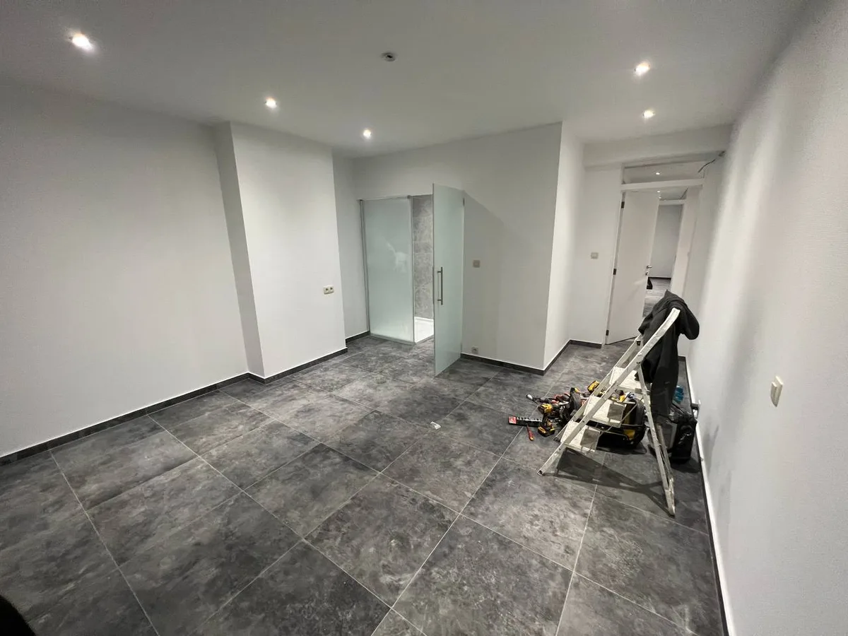 Room with glass door