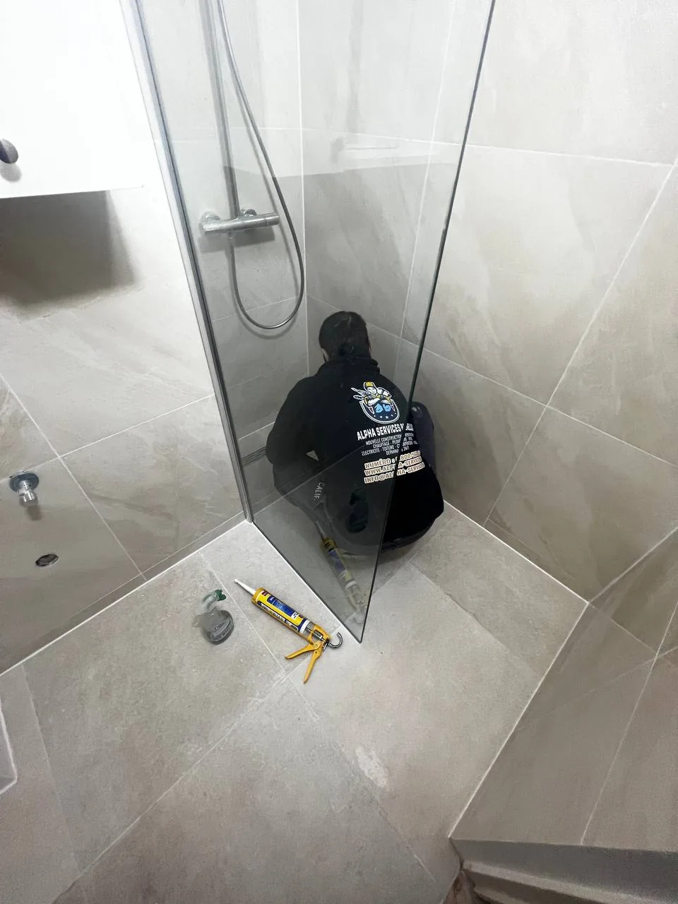 Glass shower